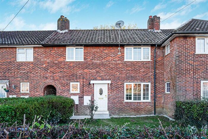 3 Bedroom Terraced House For Sale In Salisbury Road, Welwyn Garden City, AL7