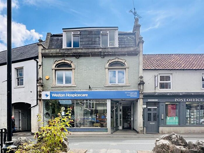 3 Bedroom Flat For Sale In Bath Street, Cheddar, BS27