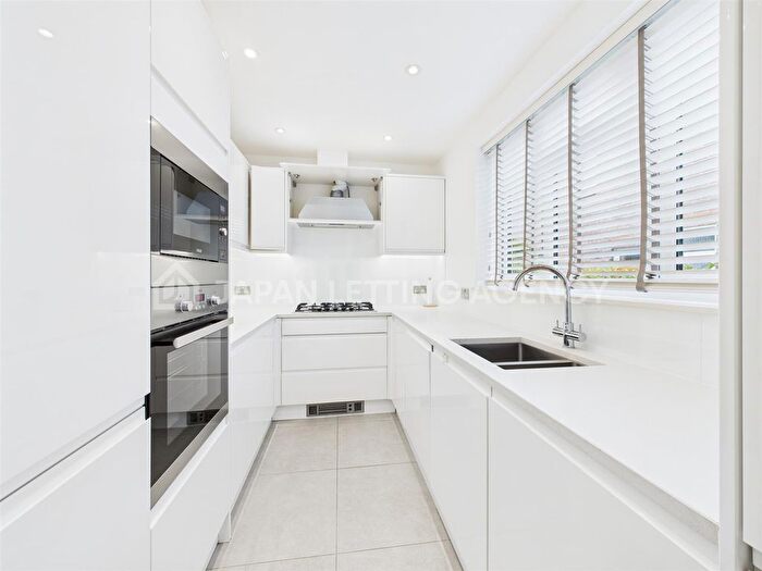 4 Bedroom Semi-Detached House To Rent In Howard Close, West Acton, W3