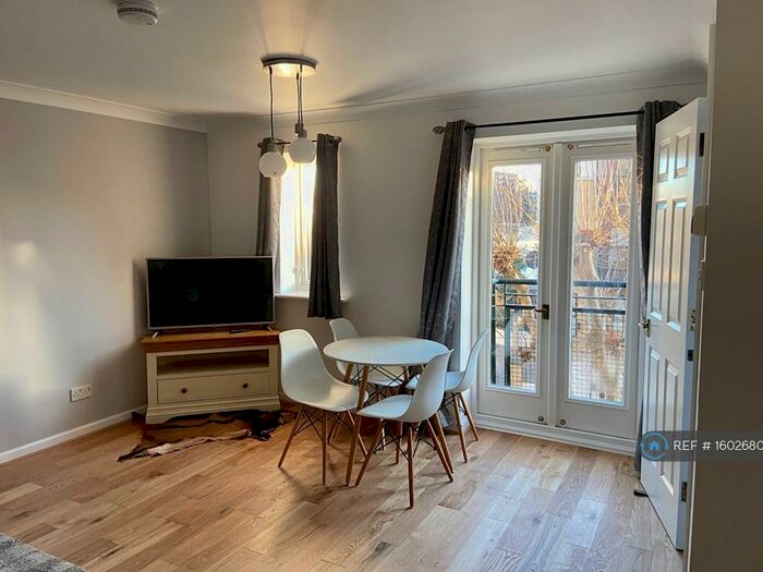 2 Bedroom Flat To Rent In Britannia Village, London, E16