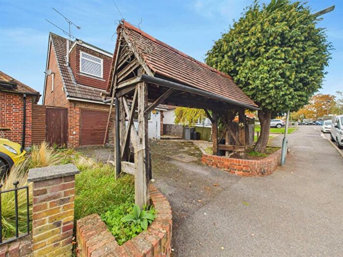 3 Bedroom Detached House For Sale In Fore Street, Pinner, HA5