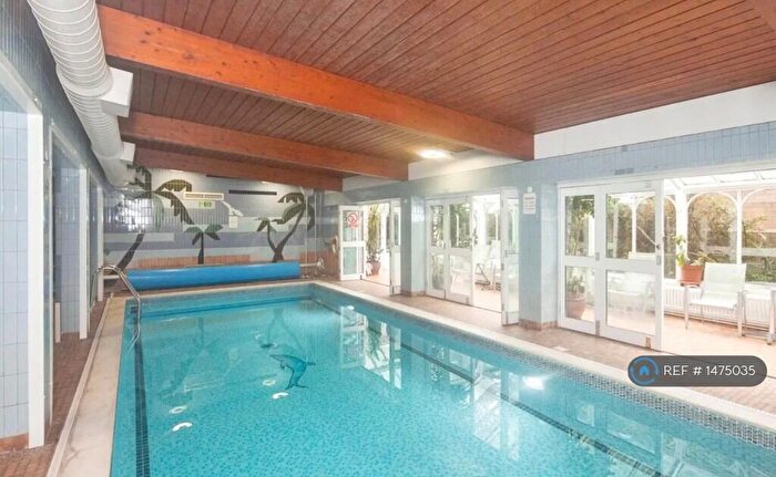 2 Bedroom Flat To Rent In Peregrine House, London, SW11