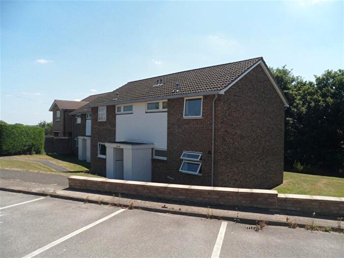 Studio To Rent In Portland Road, Irthlingborough, Northants, NN9