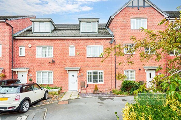 4 Bedroom Terraced House For Sale In Reed Close Farnworth, Bolton, BL4