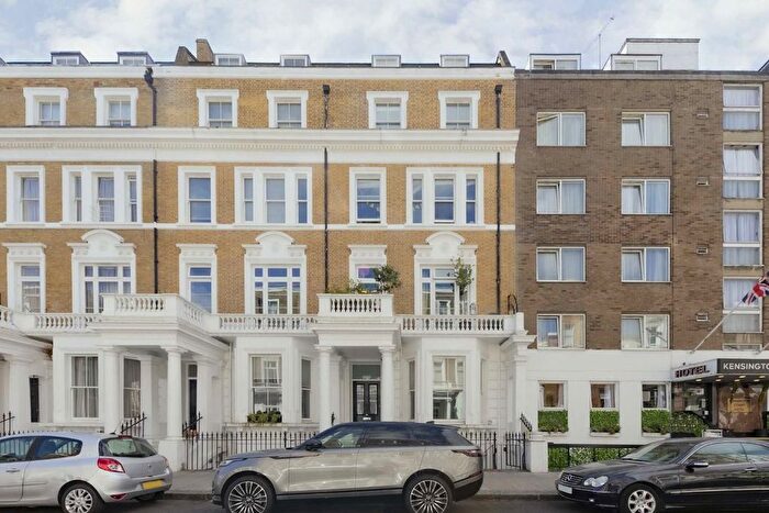 2 Bedroom Flat To Rent In Nevern Place, London, SW5