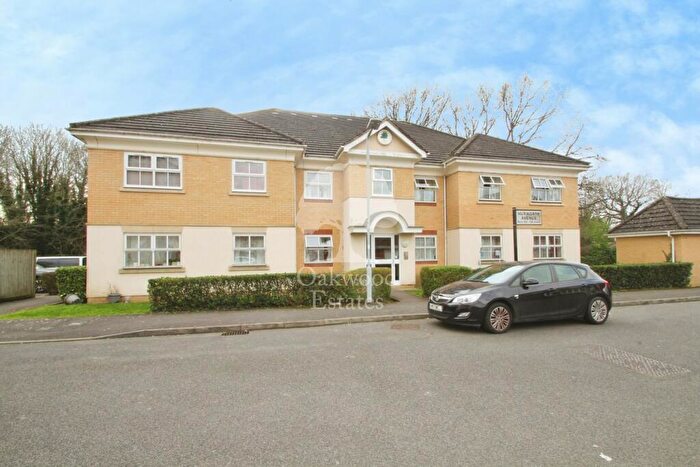 2 Bedroom Apartment To Rent In Hurworth Avenue, Langley, SL3