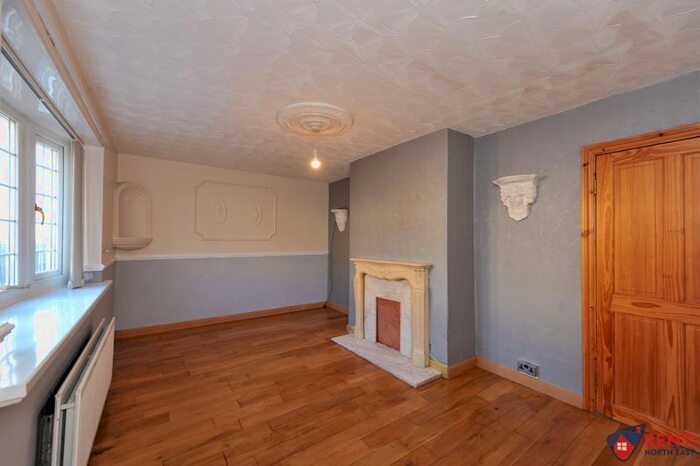 2 Bedroom Semi-Detached House To Rent In Whitehouse Crescent, Gateshead, NE9