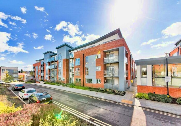 2 Bedroom Apartment To Rent In Charrington Place, St. Albans, AL1