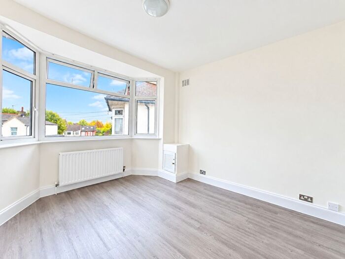 2 Bedroom Flat To Rent In Speyside, London, N14