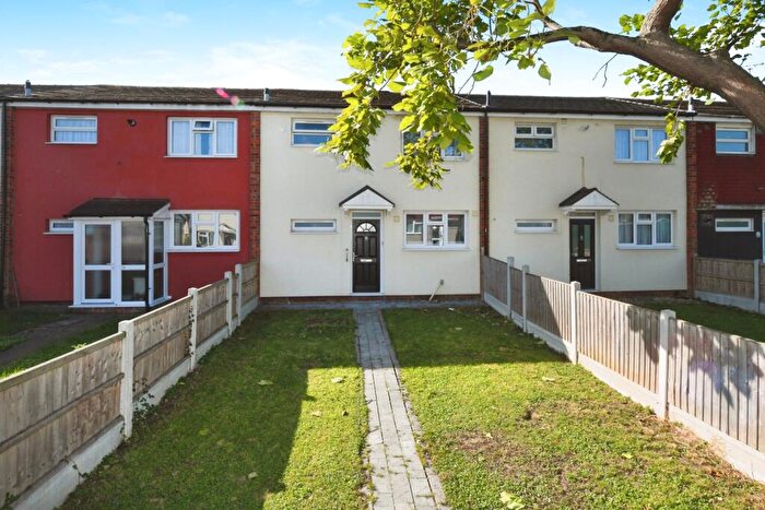 3 Bedroom Terraced House For Sale In Wells Gardens, Basildon, Essex, SS14