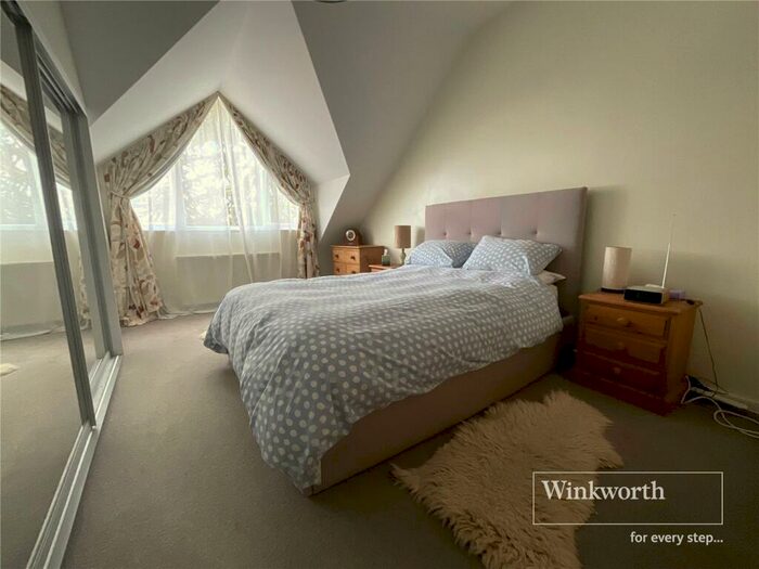 4 Bedroom Detached House For Sale In Smugglers Lane North, Highcliffe, Christchurch, BH23