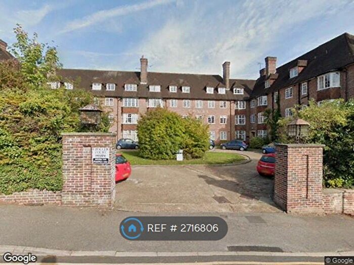 2 Bedroom Flat To Rent In Lawn Road, Guildford, GU2