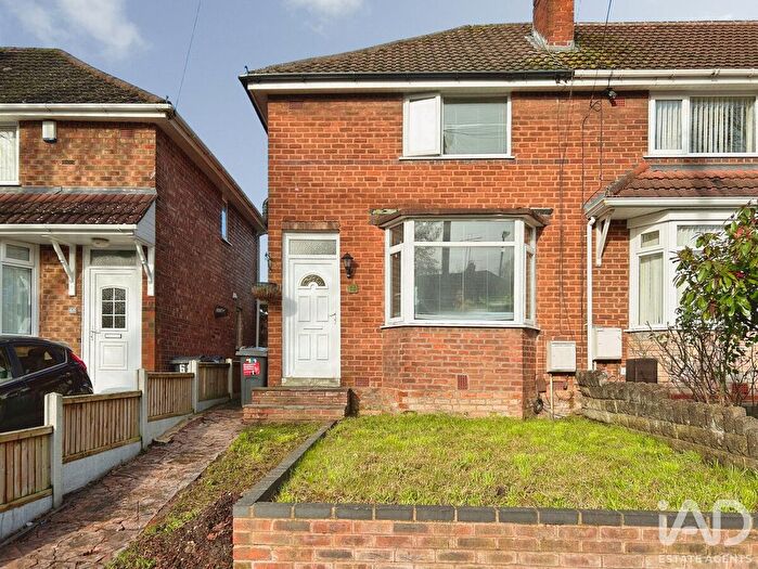 3 Bedroom Terraced House For Sale In Birdbrook Road, Birmingham, B44