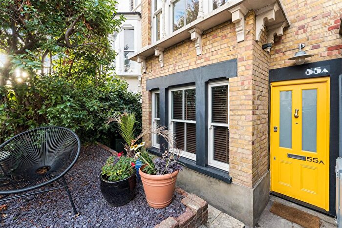 2 Bedroom Flat For Sale In Sandringham Road, Hackney, E8
