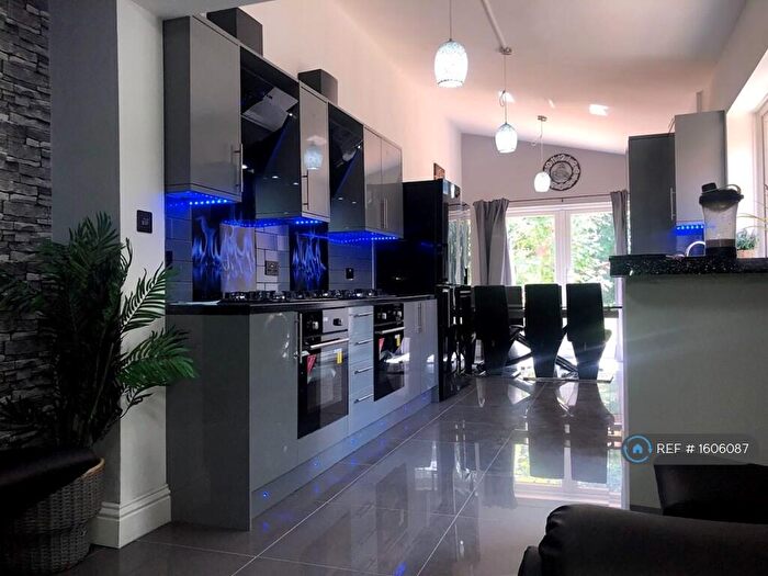 10 Bedroom Semi-Detached House To Rent In Erleigh Road, Reading, RG1