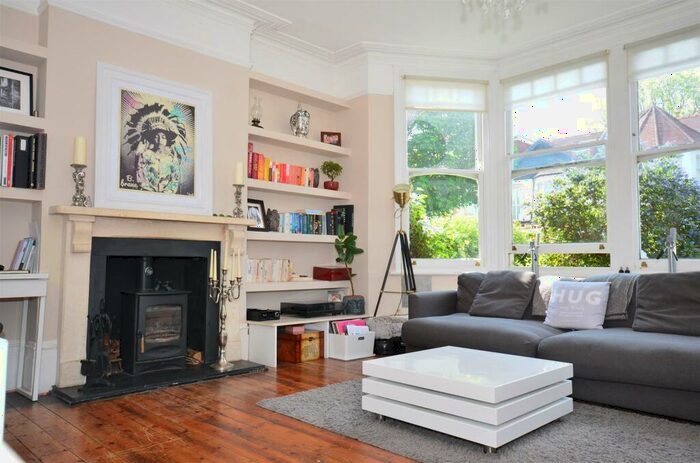 2 Bedroom Flat To Rent In Farrer Road, N8
