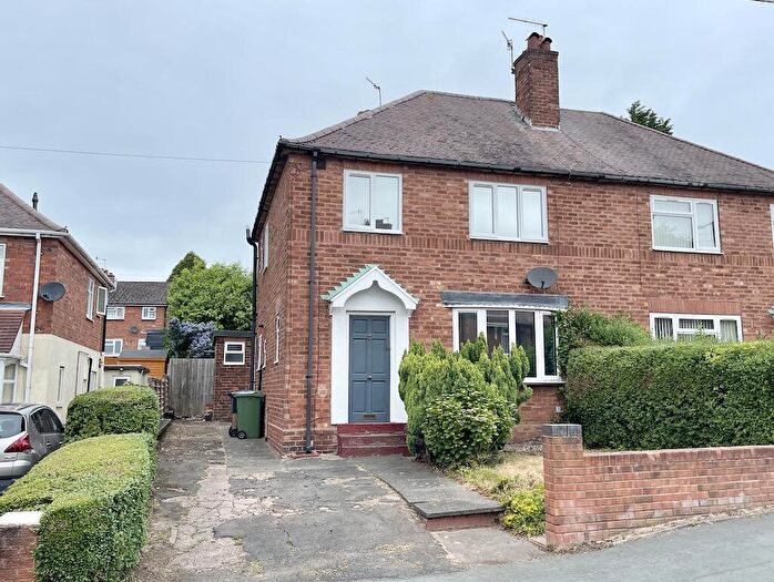 3 Bedroom Semi Detached House For Sale In Lower Gornal - Ellowes Road, DY3