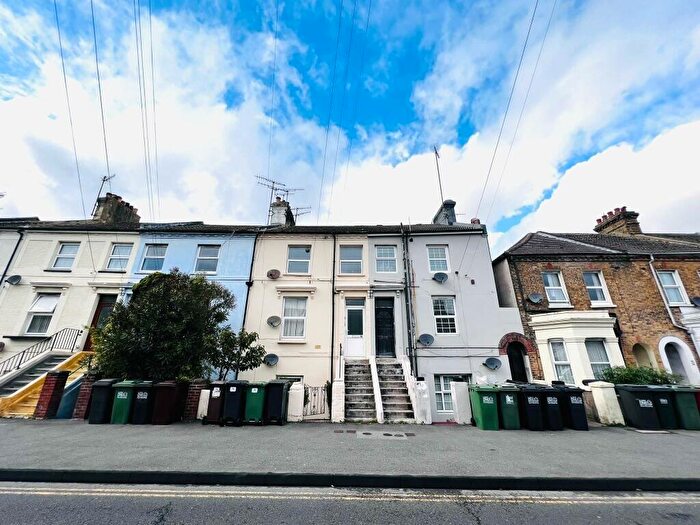 1 Bedroom Flat For Sale In Ashford Road, Eastbourne, BN21