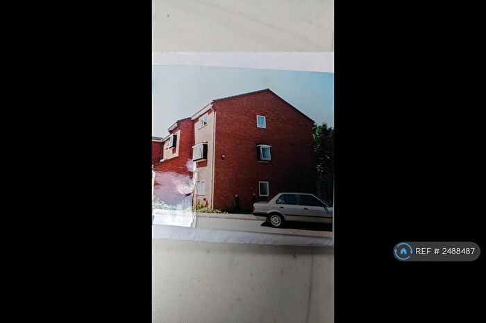 2 Bedroom Flat To Rent In Lady Shaw Court, London, N13