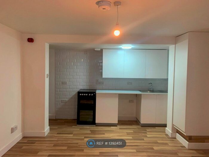 1 Bedroom Flat To Rent In Beechcliffe, Keighley, BD20