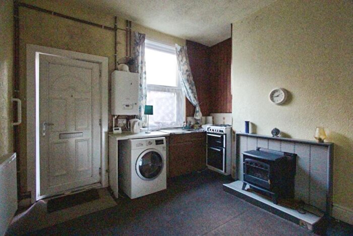 3 Bedroom Terraced House For Sale In Neill Road, Sheffield, S11