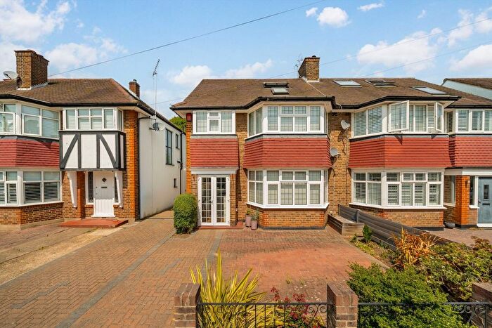 5 Bedroom Semi-Detached House For Sale In Court Way, Twickenham, TW2