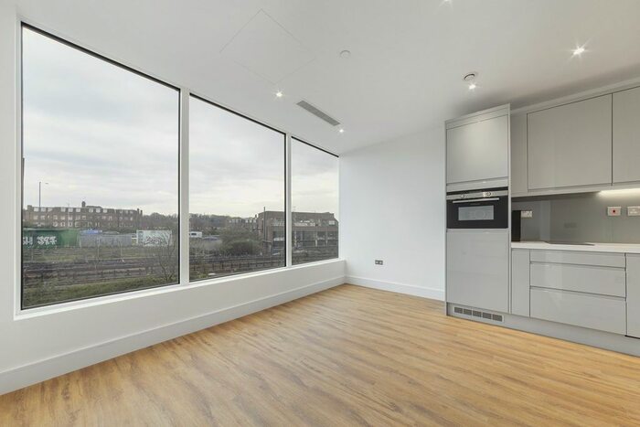 Studio To Rent In West Gate, London, W5