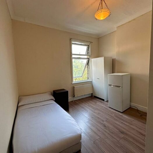 1 Bedroom Studio To Rent In Kenton Avenue, Harrow, HA1