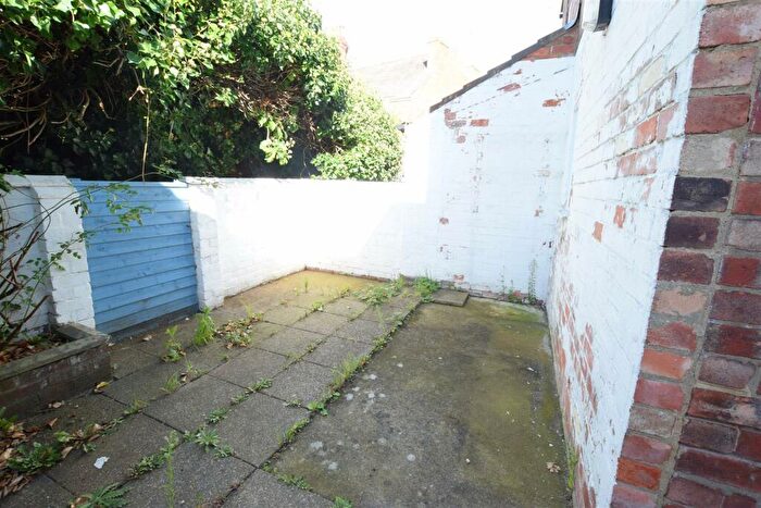 4 Bedroom Terraced House To Rent In Westbourne Grove - Student House - /, LN1