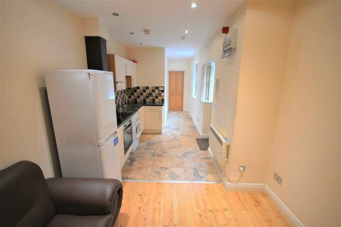 Studio To Rent In Narborough Road, Leicester, LE3