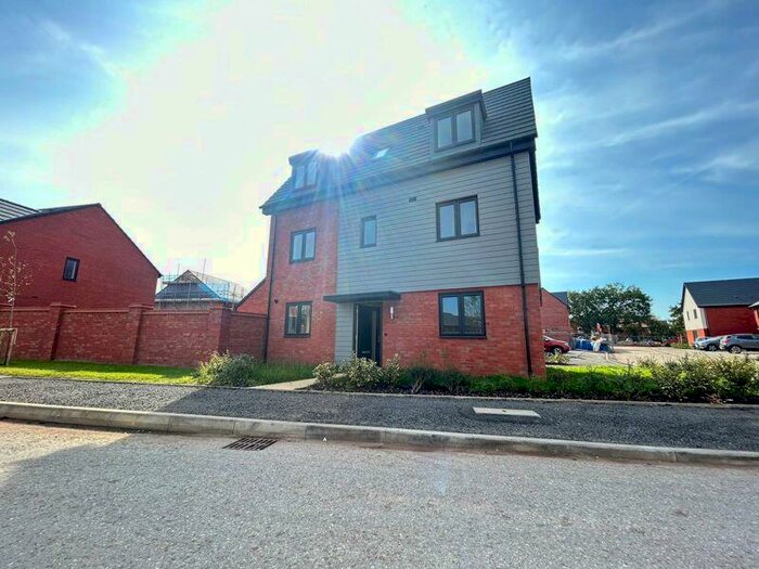 4 Bedroom Detached House To Rent In Vendace Road, Shirley, B90