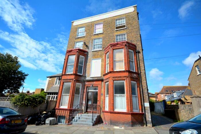1 Bedroom Flat To Rent In Royal Road, Ramsgate, CT11