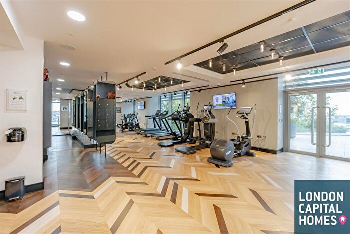 2 Bedroom Apartment To Rent In Carrara Tower, Bollinder Place, London, EC1V