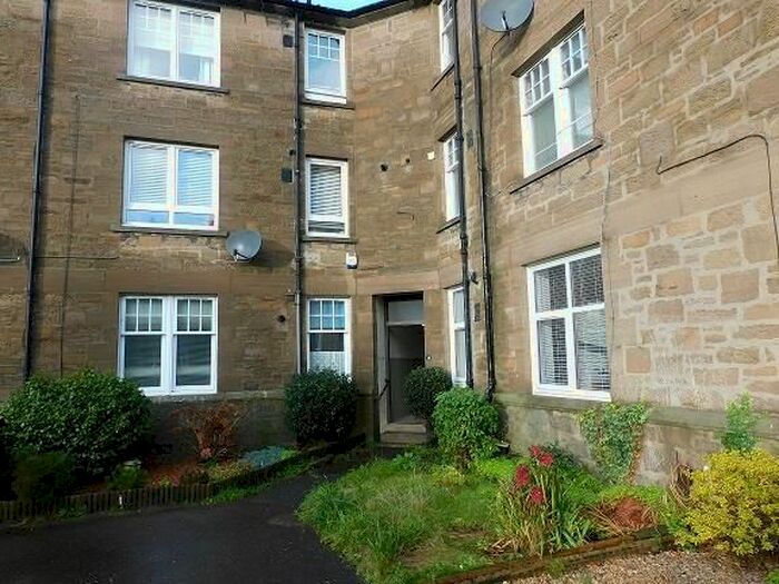 2 Bedroom Flat To Rent In Queen Street, Broughty Ferry, Dundee, DD5