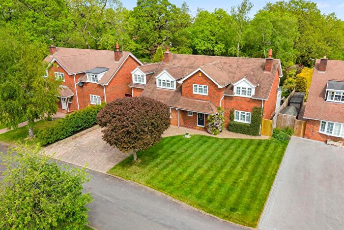5 Bedroom Detached House For Sale In Broomfield Close, Chelford, SK11