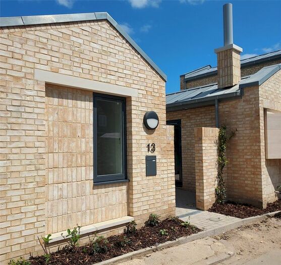 2 Bedroom Flat To Rent In Elm Street, Cambridge, Cambridgeshire, CB1