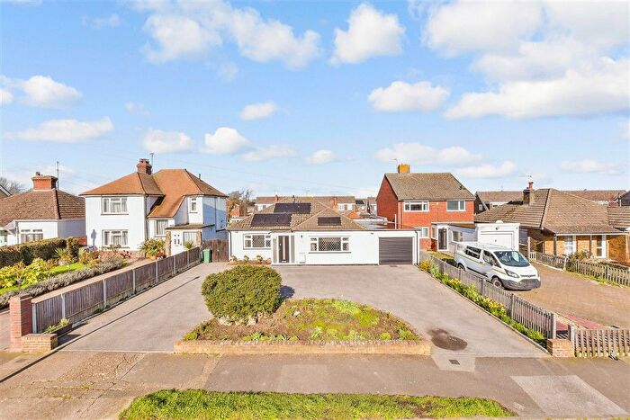 3 Bedroom Detached Bungalow For Sale In College Road, Sittingbourne, Kent, ME10