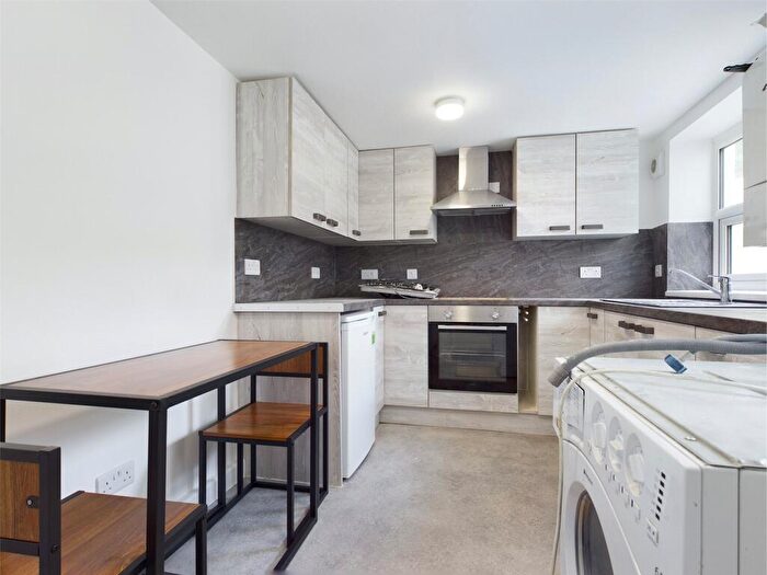 1 Bedroom Apartment To Rent In Warleigh Road, Fiveways, Brighton, BN1