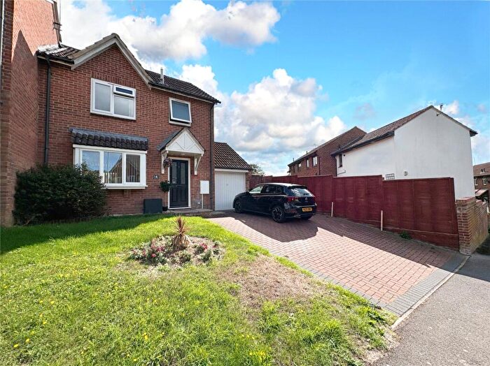 3 Bedroom House For Sale In Badbury Drive, Blandford Forum, Dorset, DT11