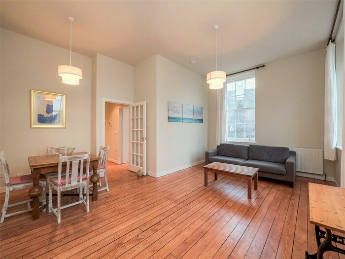 2 Bedroom Flat To Rent In St Stephen Street, Edinburgh, EH3