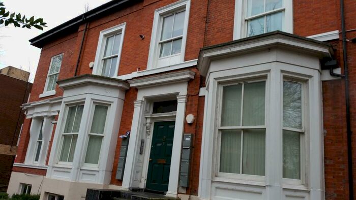 4 Bedroom Apartment To Rent In Wynnstay Grove Manchester, M14