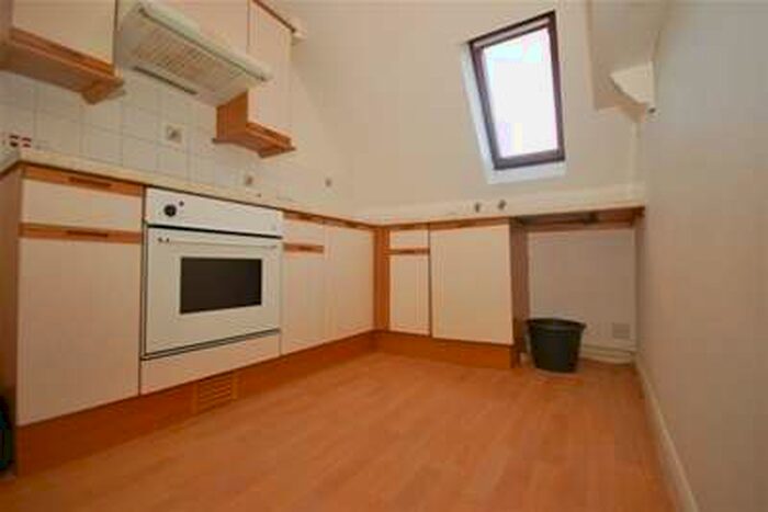 1 Bedroom Flat To Rent In Beacon Road, Crowborough, TN6