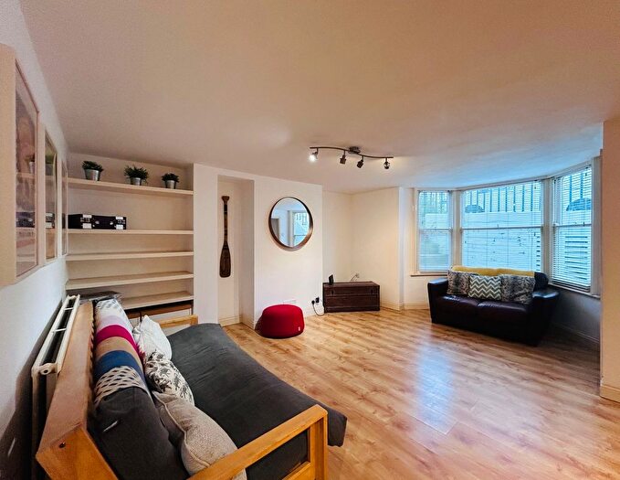 2 Bedroom Flat To Rent In New Steine, Brighton, BN2