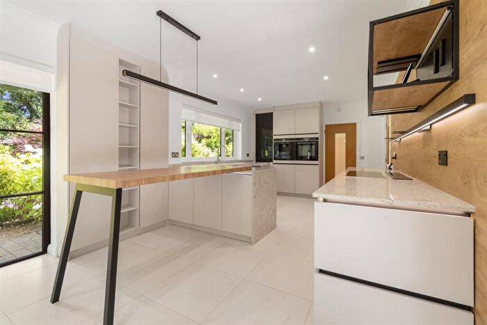 5 Bedroom Detached House To Rent In Endwood Drive, Sutton Coldfield, B74