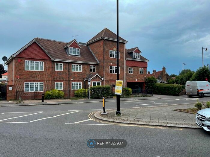 2 Bedroom Flat To Rent In Heston, Hounslow TW5