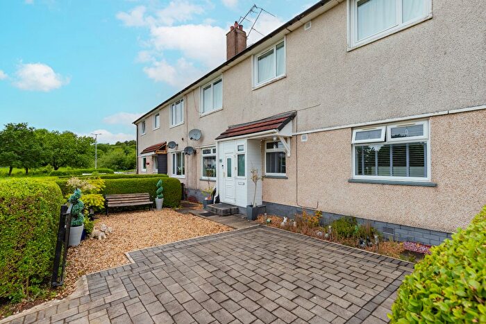 3 Bedroom Flat For Sale In Meiklerig Crescent, Glasgow, G53
