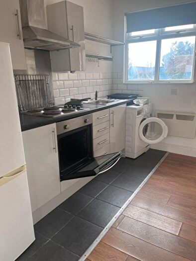 1 Bedroom Flat To Rent In George Lane, South Woodford, E18