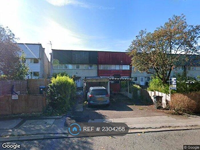 3 Bedroom Terraced House To Rent In Crispin Road, Bradville, Milton Keynes, MK13