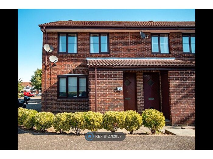 1 Bedroom Maisonette To Rent In Bishops Court, Greenhithe, DA9