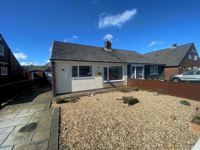 2 Bedroom Semi-Detached Bungalow To Rent In Linden Drive, Lostock Hall, Preston, PR5